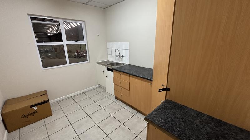 To Let commercial Property for Rent in Marconi Beam Industria Western Cape